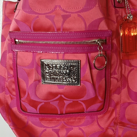 COACH Womens Bella Pink Poppy Story Patch Shoulder Tote Bag. Barbie - Picture 2 of 7